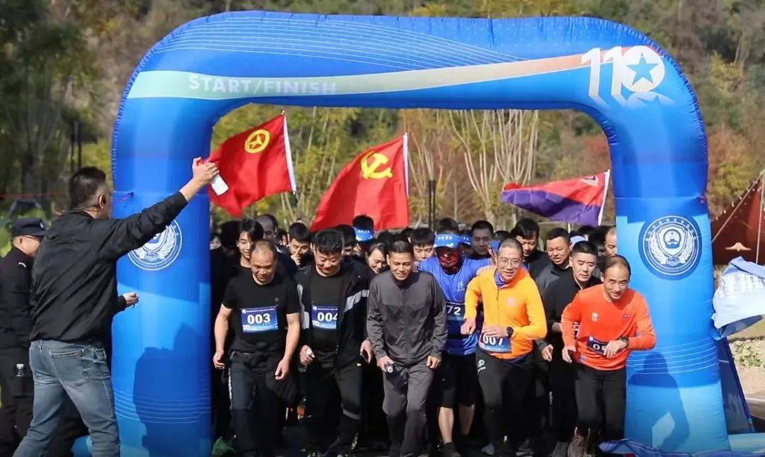 KOK体育-球队拉练提升团队协作，默契配合豪取连胜的简单介绍