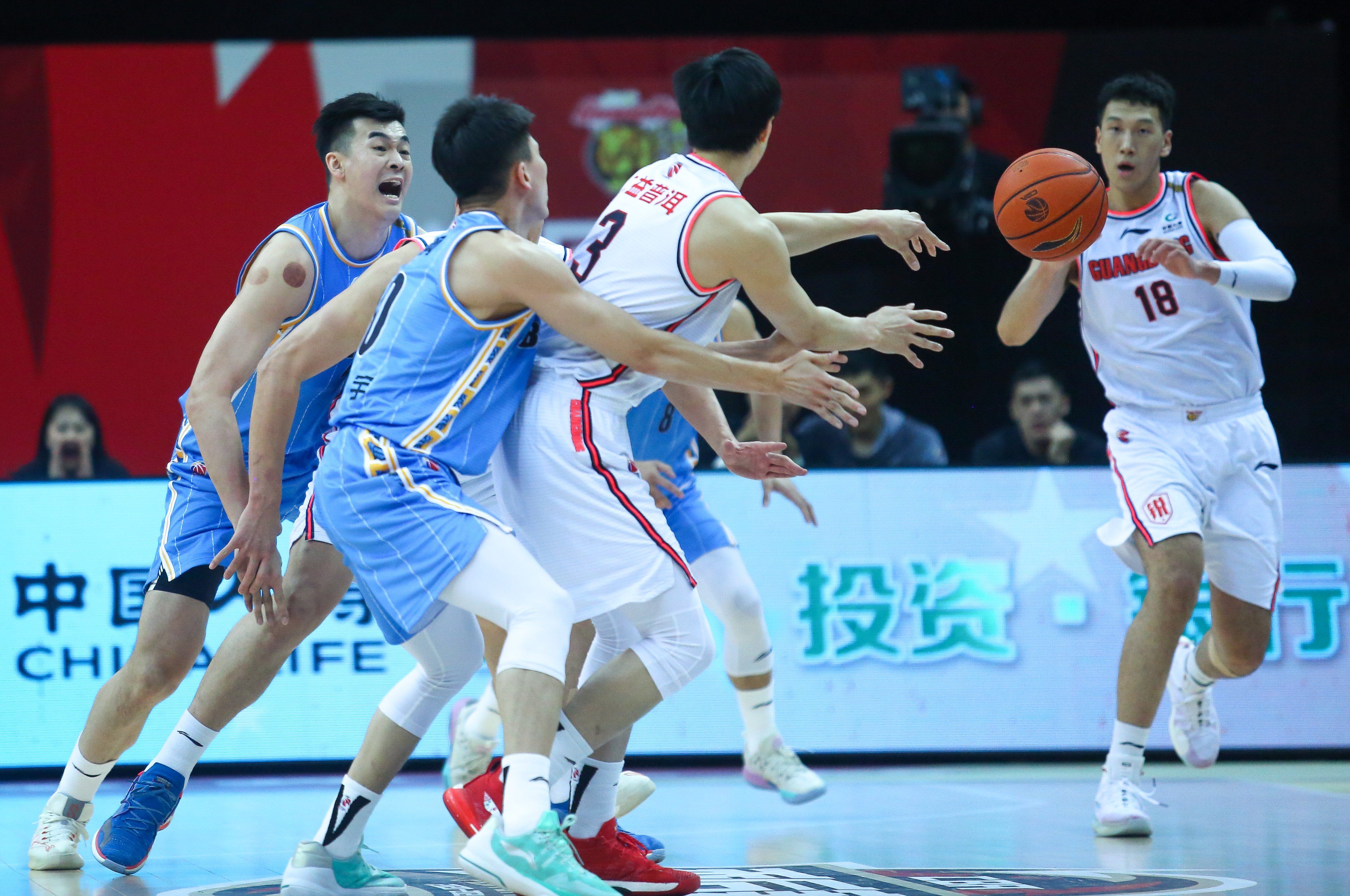 广东队全华班出战，力挫对手赢得胜利的简单介绍